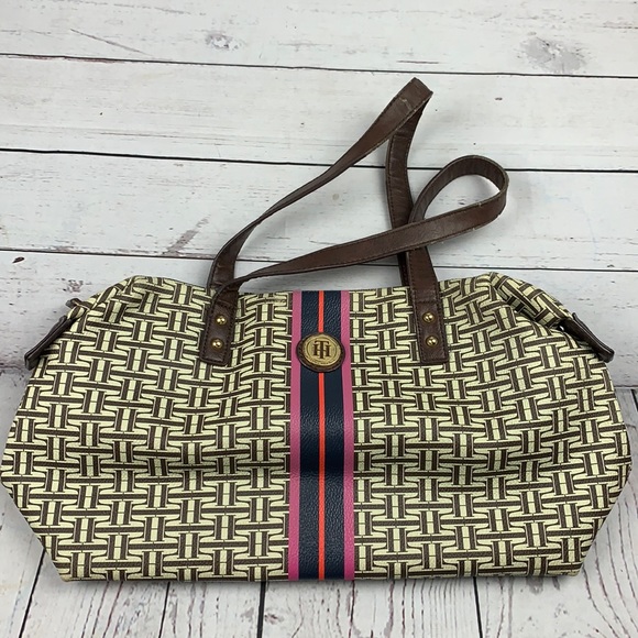 Tommy Hilfiger Handbags - Tommy Hilfiger tan & brown shoulder bag